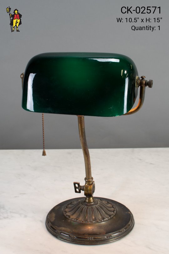 Traditional Banker's Lamp