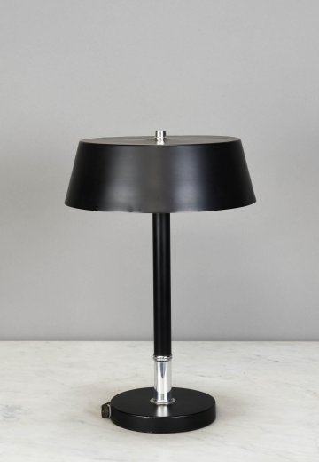 Black Metal Shaded Table Lamp