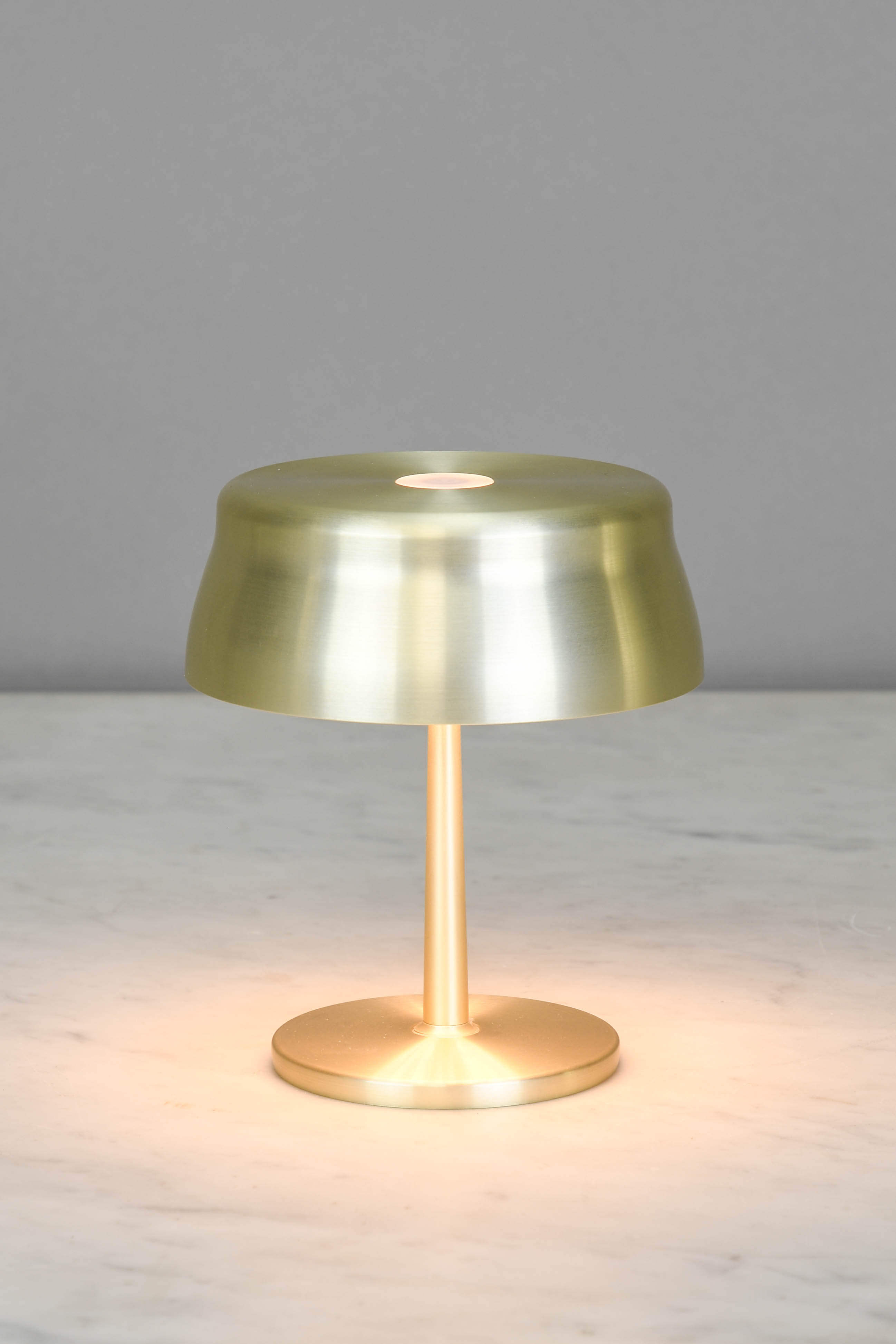 Short Polished Brass Rechargeable LED Cafe Table Lamps Cafe Table