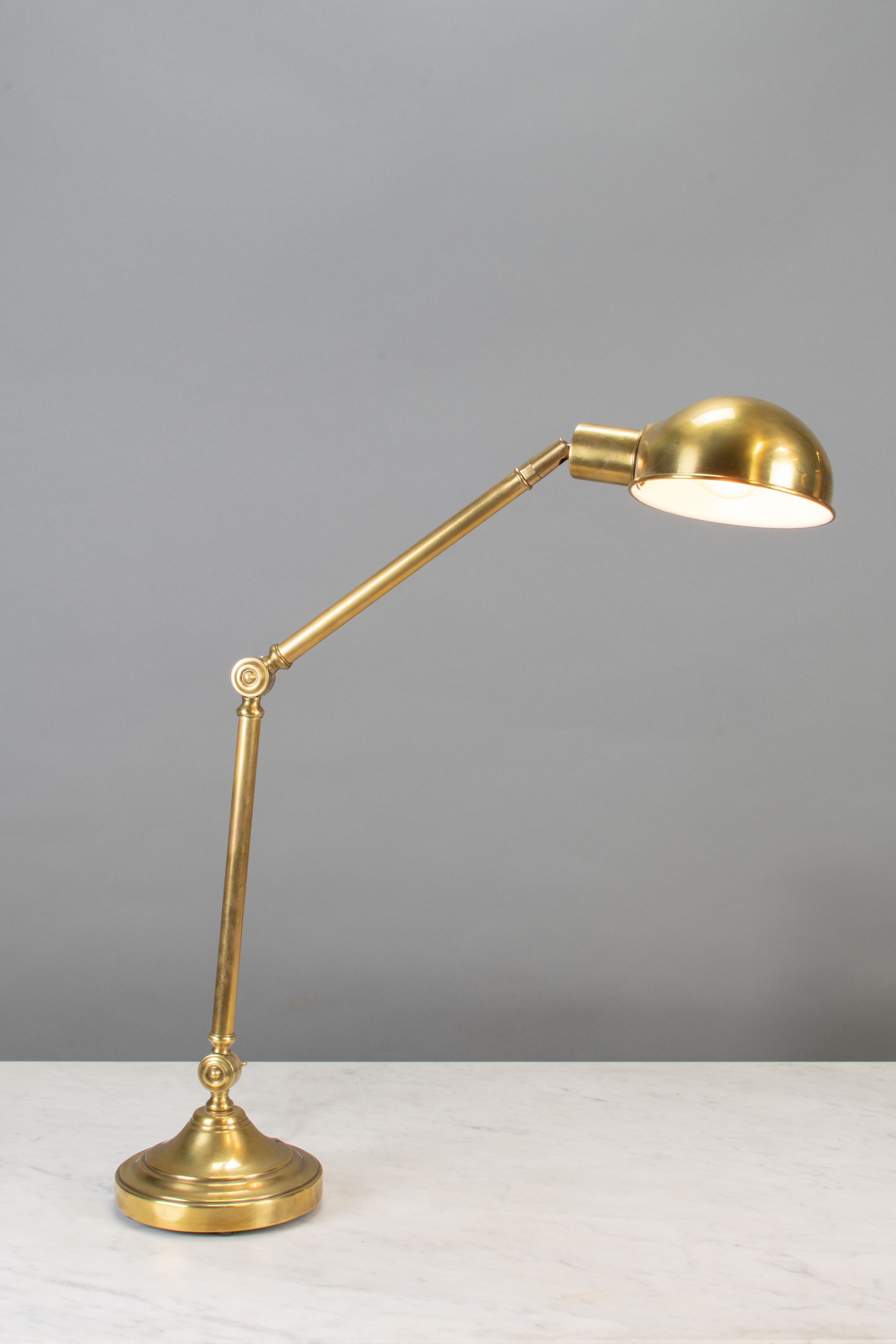 アンティーク雑貨 OFFICIAL LAMP ADJUSTING STATION ?media_id=3430529258017865332