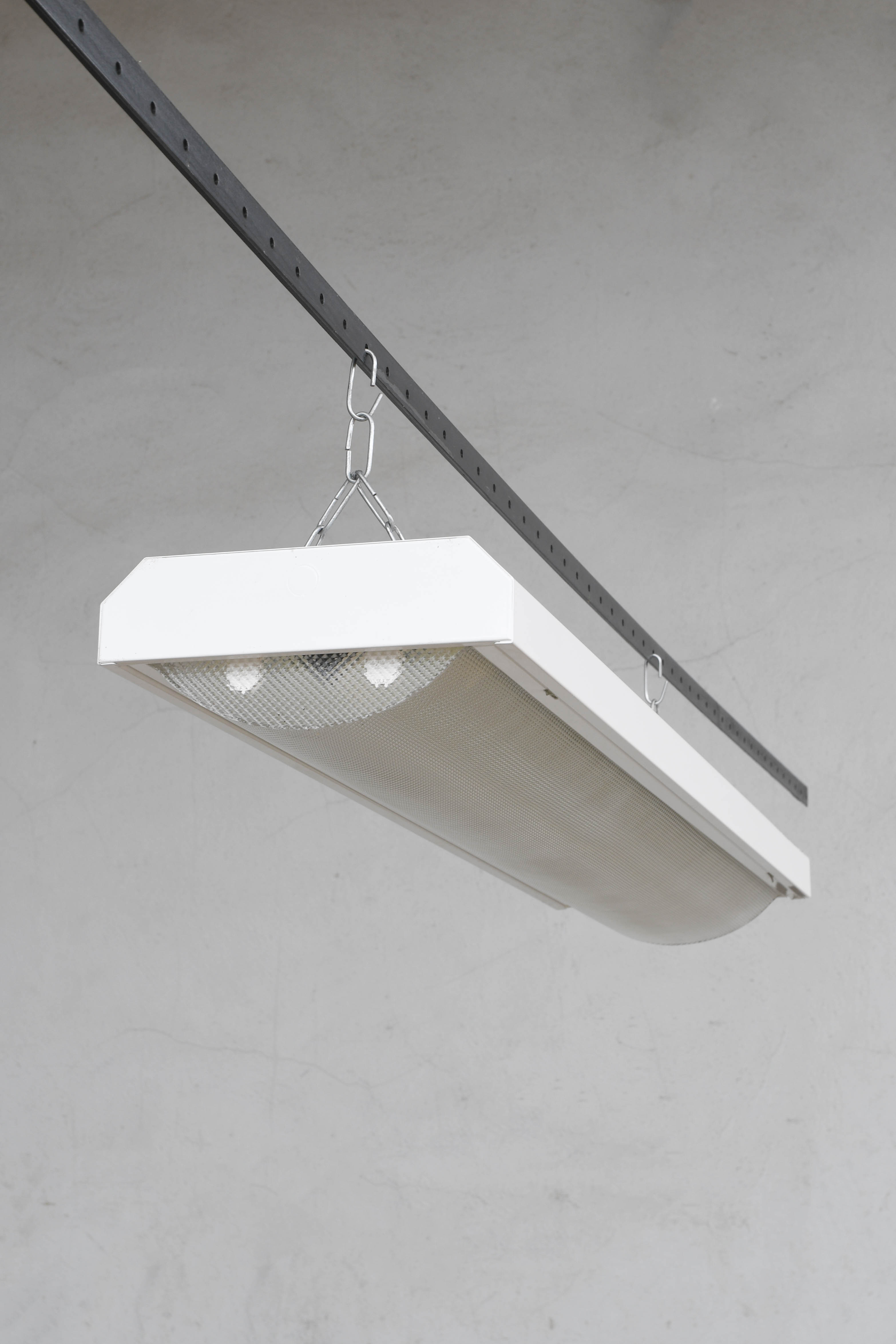 Inverted Lens Fixture 4' Curved Prismatic Lens Fluorescent Fixture (Available as Hanging or ...