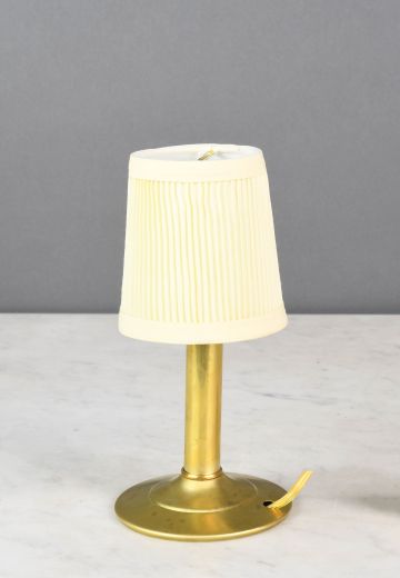 Simple Brass Plug In Cafe Table Lamp - Candelabra