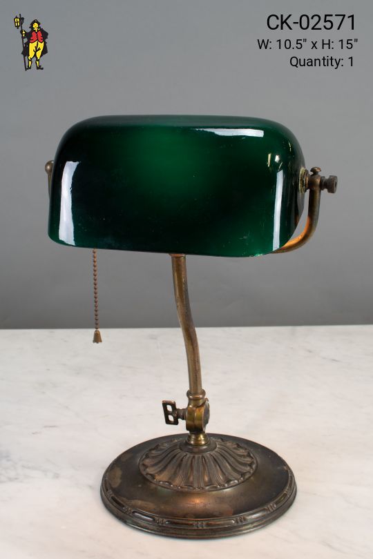Traditional Banker's Lamp