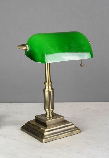 Antique Brass Base Bankers Lamp