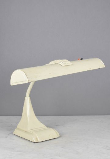 White Metal Shaded Gooseneck Desk Lamp