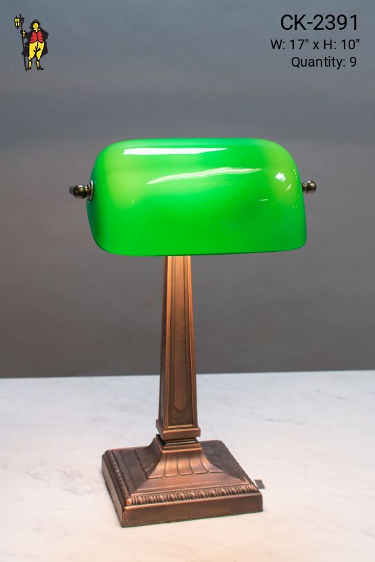 Traditional Banker's Lamp