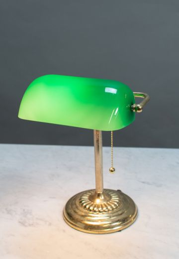 Traditional Banker's Lamp w/Green Shade (Also Available in Amber)