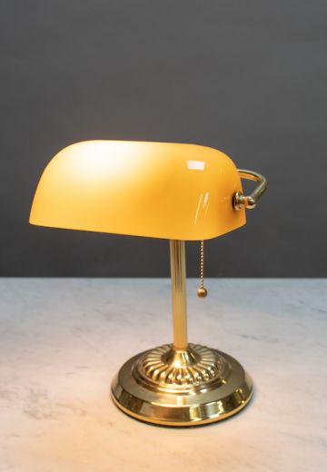 Traditional Banker's Lamp w/Green Shade (Also Available in Amber)