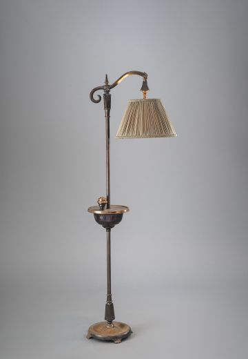 Bridge Floor Lamp w/Table & Lighter