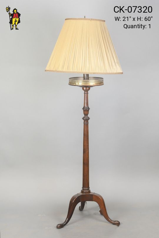 Wooden Footed Table Lamp