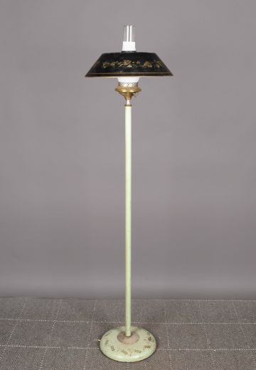 Simple Victorian Style Floor Lamp