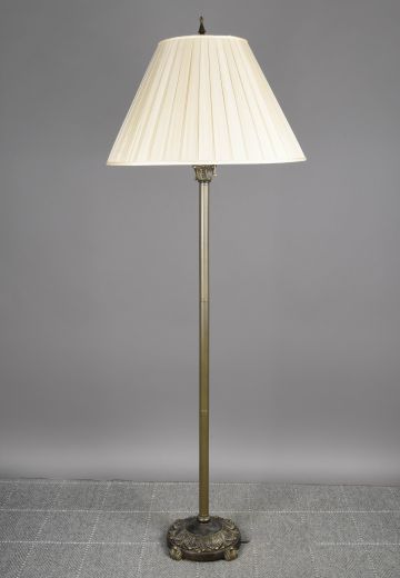 Traditional Pole Floor Lamp