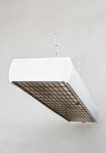 4' White Fluorescent w/Wire Cage (Gutted - Asteras/Titans)