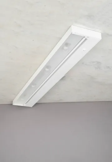 29" White Halogen Under Cabinet Light
