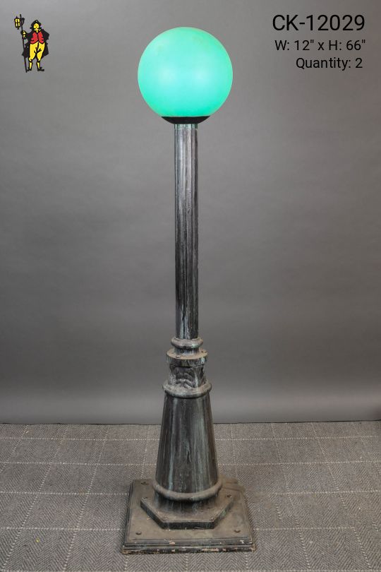 Municipal Precinct Lamp Post w/Green Globe