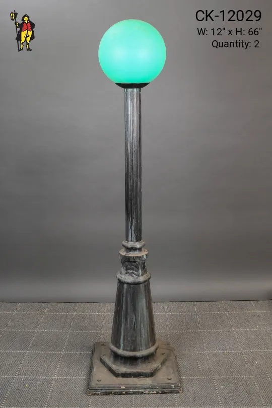 Municipal Precinct Lamp Post w/Green Globe