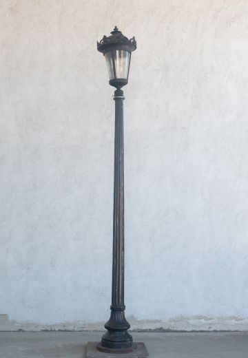 Versailles Eight Foot Lamp Post