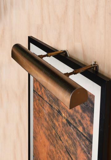 Traditional 24" Bronze Picture Light