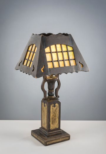 Stickley Style Table Lamp w/Slag Glass Shade