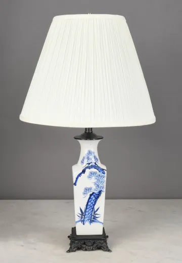 Blue & White Ceramic Ginger Jar Table Lamp