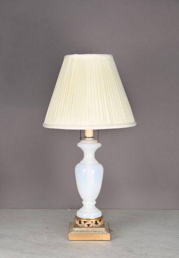 Traditional Table Lamp w/Brass Base