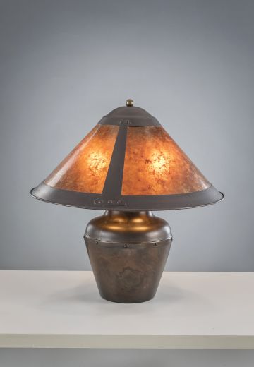 DVE Style Table Lamp w/Amber Mica Shade