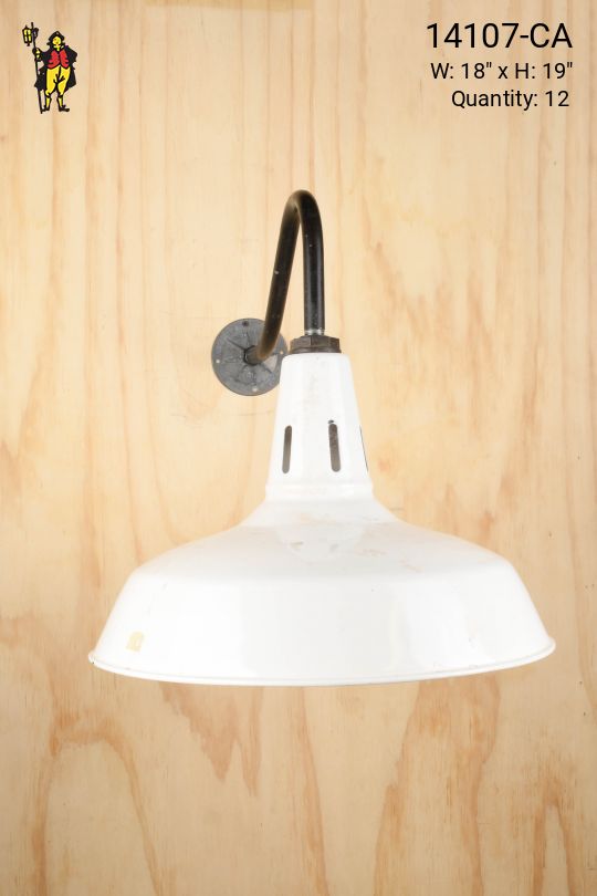 18" White Porcelain Enamel Wall Mounted RLM w/Curved Arm