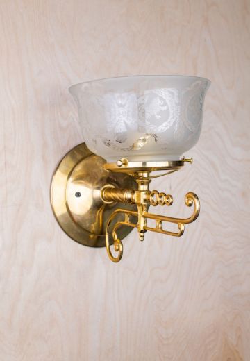 Oil Style Brass Single Decorative Arm Wall Sconce w/Etched Glass Shade