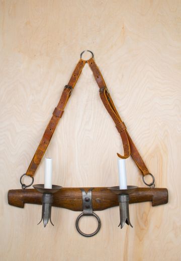 Western Arts & Crafts Hanging Wall Light