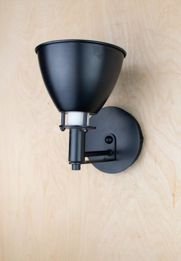 Modern Black Single Light Wall Sconce