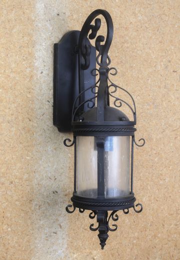 Outdoor Wall Lantern