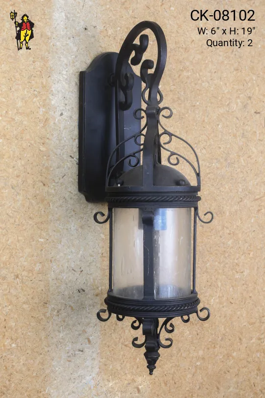 Outdoor Wall Lantern