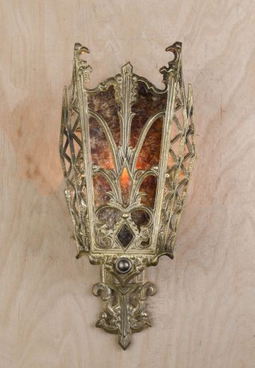 Gothic Single Light Wall Sconce w/Mica Screen
