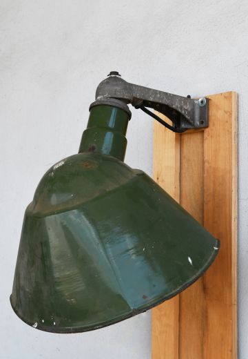 Oversize Green Exterior Wall Mounted Metal Reflector
