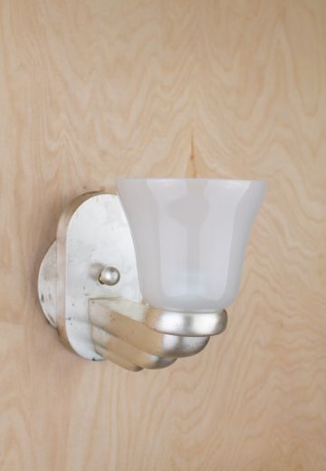 Traditional Single Light Wall Sconce