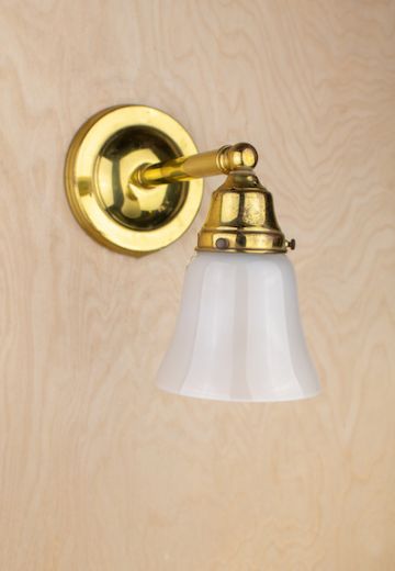 Polished Brass One Light Wall Sconce w/Fros